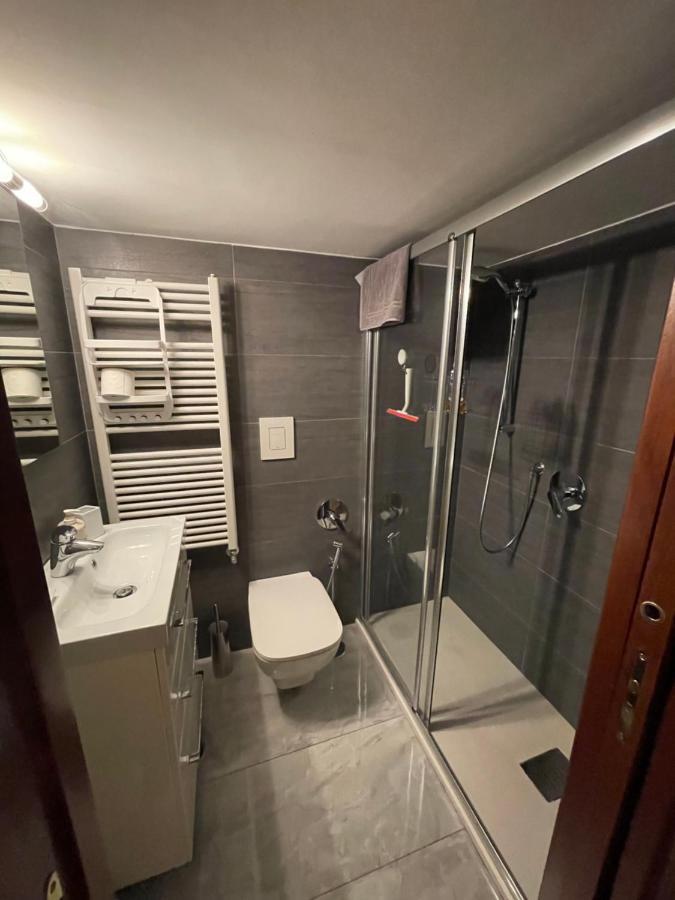 Caravaggio Apartment Наполи Екстериор снимка